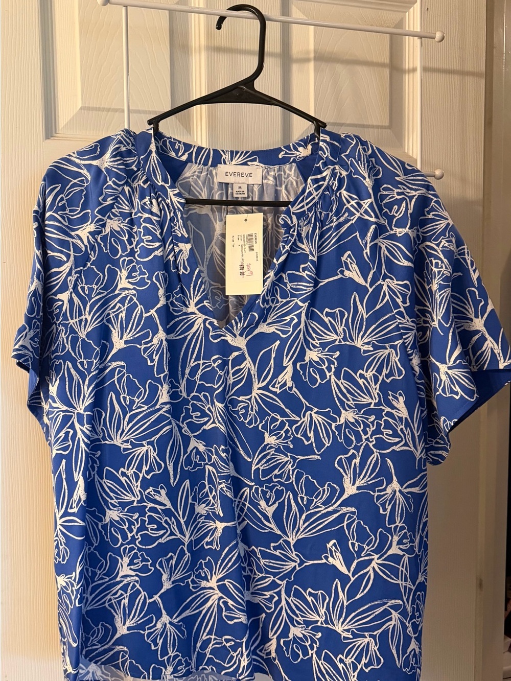 Evereve Blue Floral Rylee Short-Sleeve Blouse